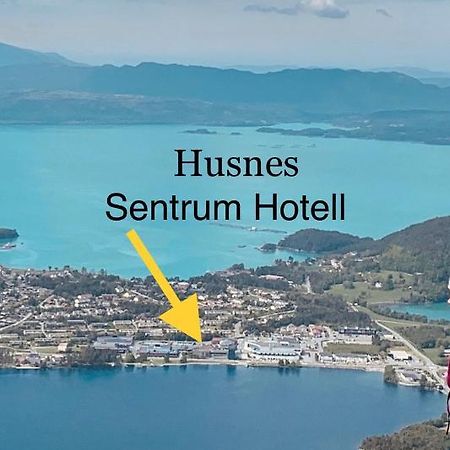 Husnes Sentrum Hotell ภายนอก รูปภาพ