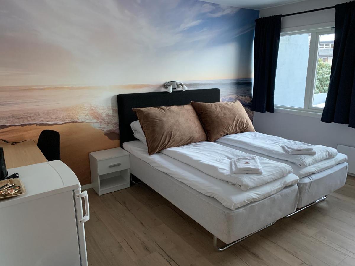 Husnes Sentrum Hotell ภายนอก รูปภาพ