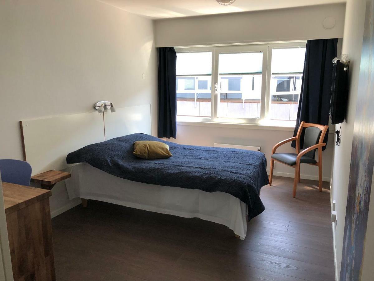 Husnes Sentrum Hotell ภายนอก รูปภาพ