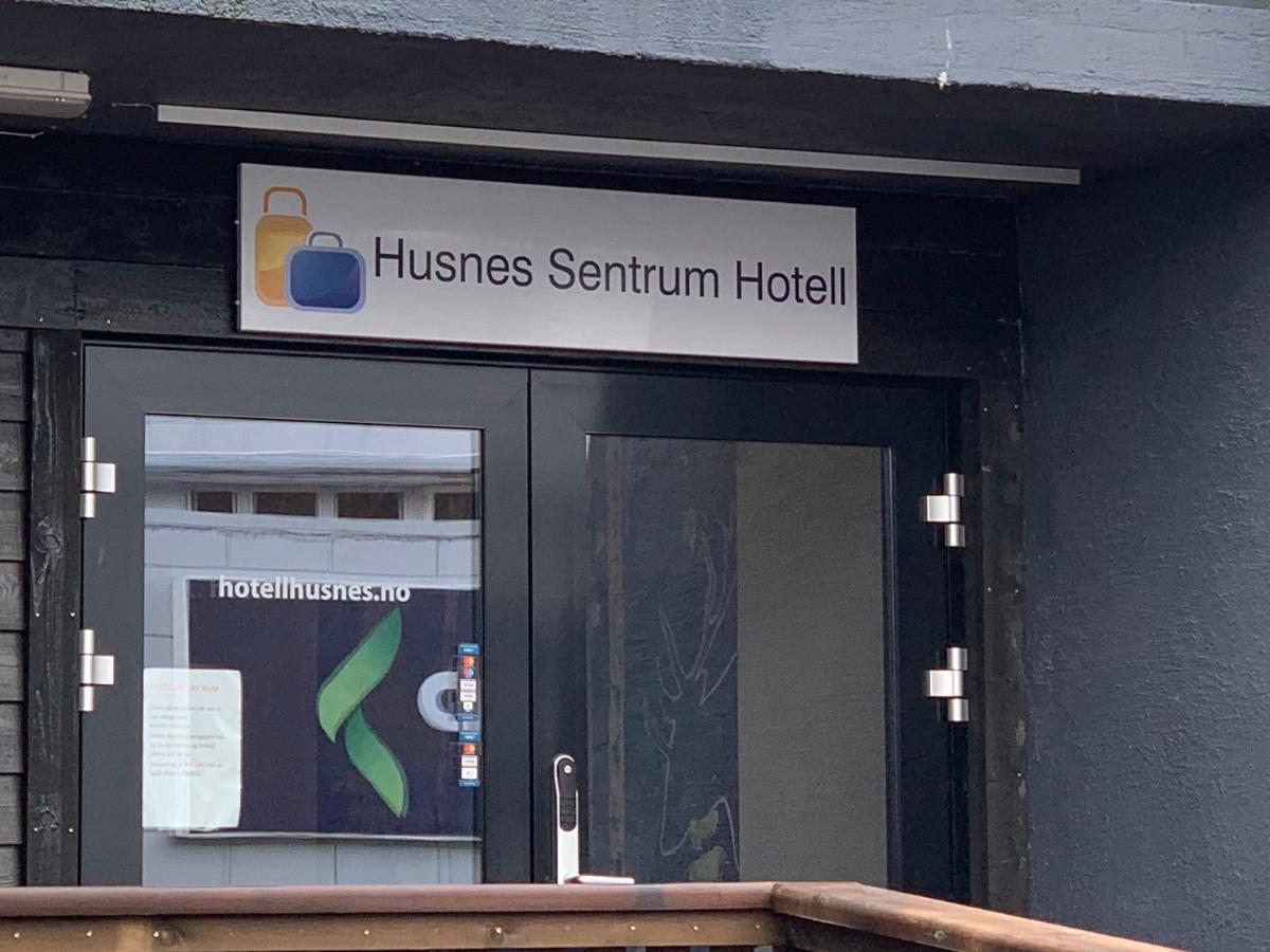 Husnes Sentrum Hotell ภายนอก รูปภาพ